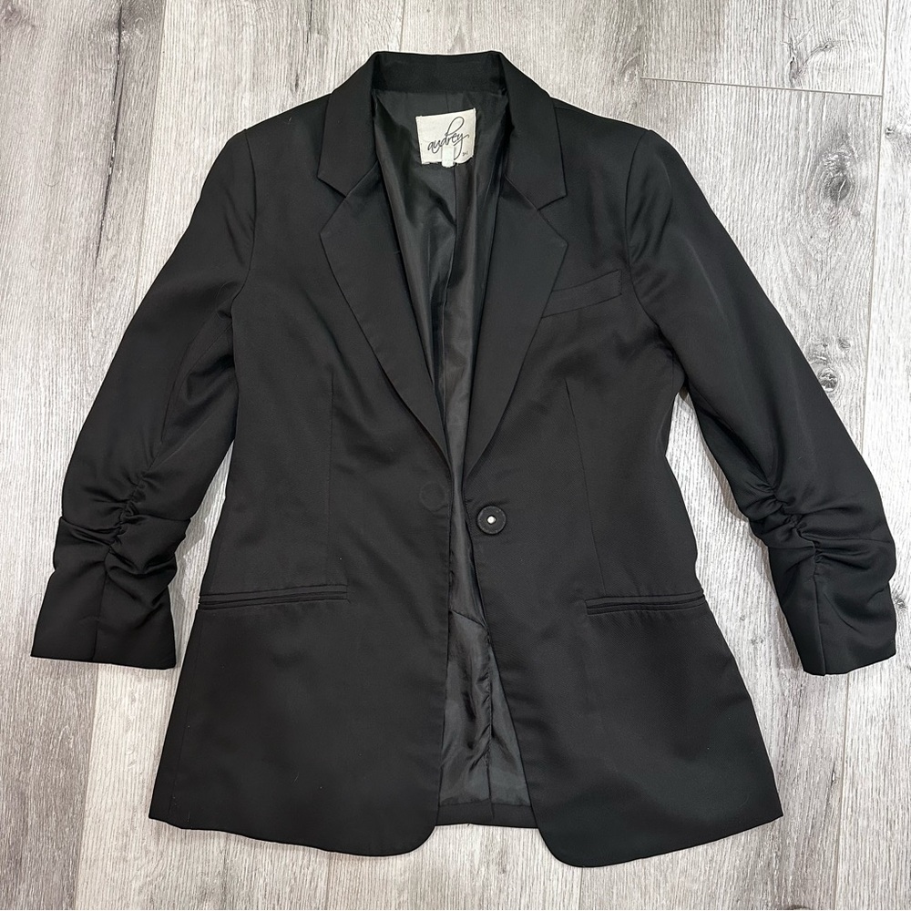 Fitted Black Blazer Jacket with Three Quarter Length 3/4 Sleeves